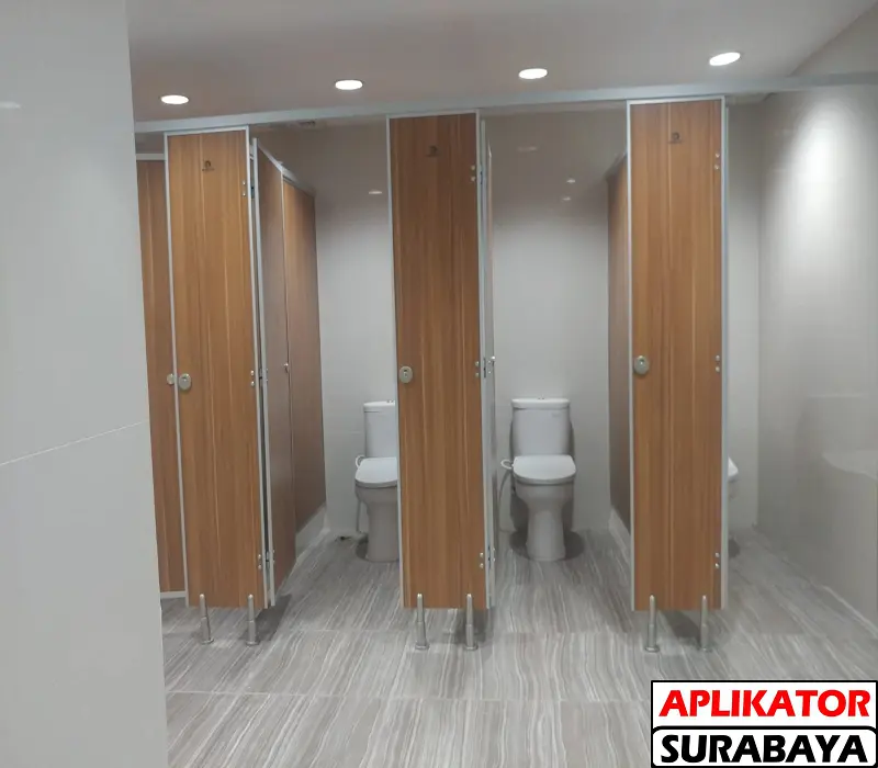 CUBICLE TOILET PVC BOARD FINISH HPL WOODGRAIN